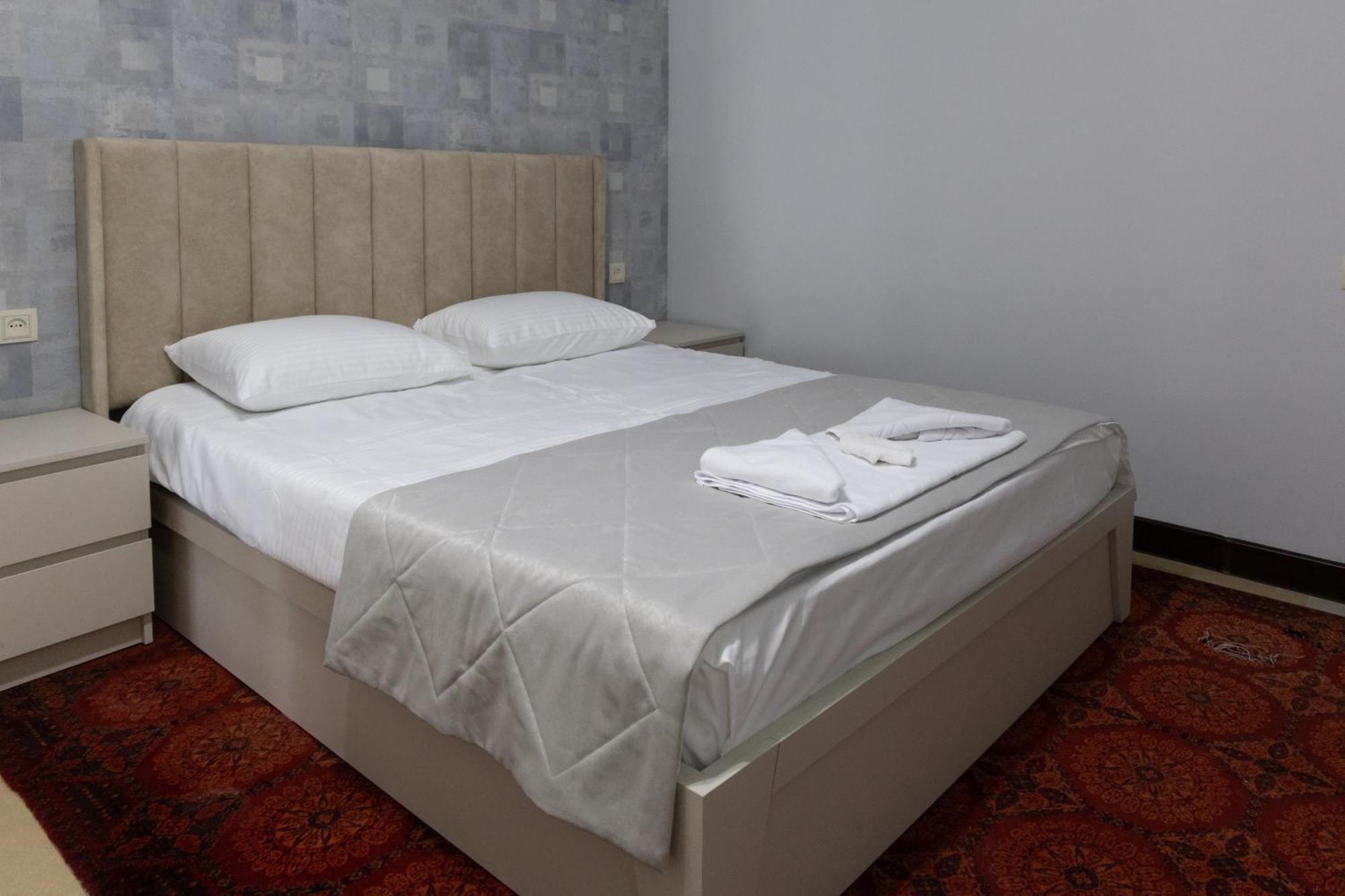 Gladzor Hotel Экстерьер фото